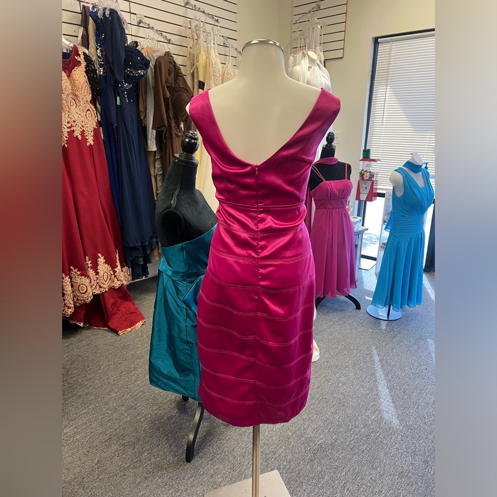 Dress - Picture 3 of 3